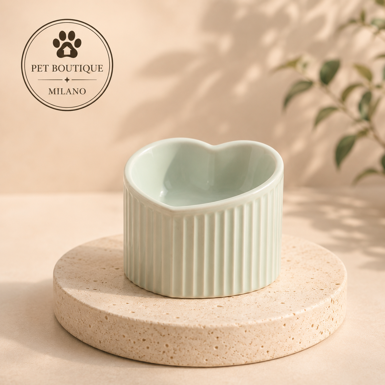 Ciotola a Cuore in Ceramica per Cane – Design Elegante & Anti-Rigurgito