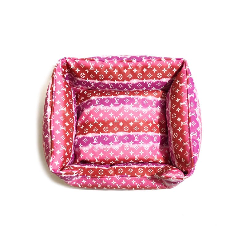 Cuccia per cani con design ad acquerello